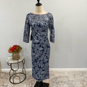 Robe Midi JS Collections En Soutache Bleue - Style Crayon Sans Manches - Taille 8